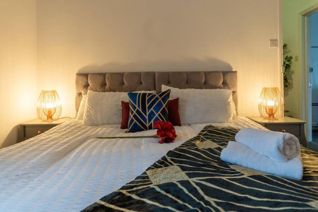 The Gatsby - Beautiful Spacious Central House カーディフ エクステリア 写真