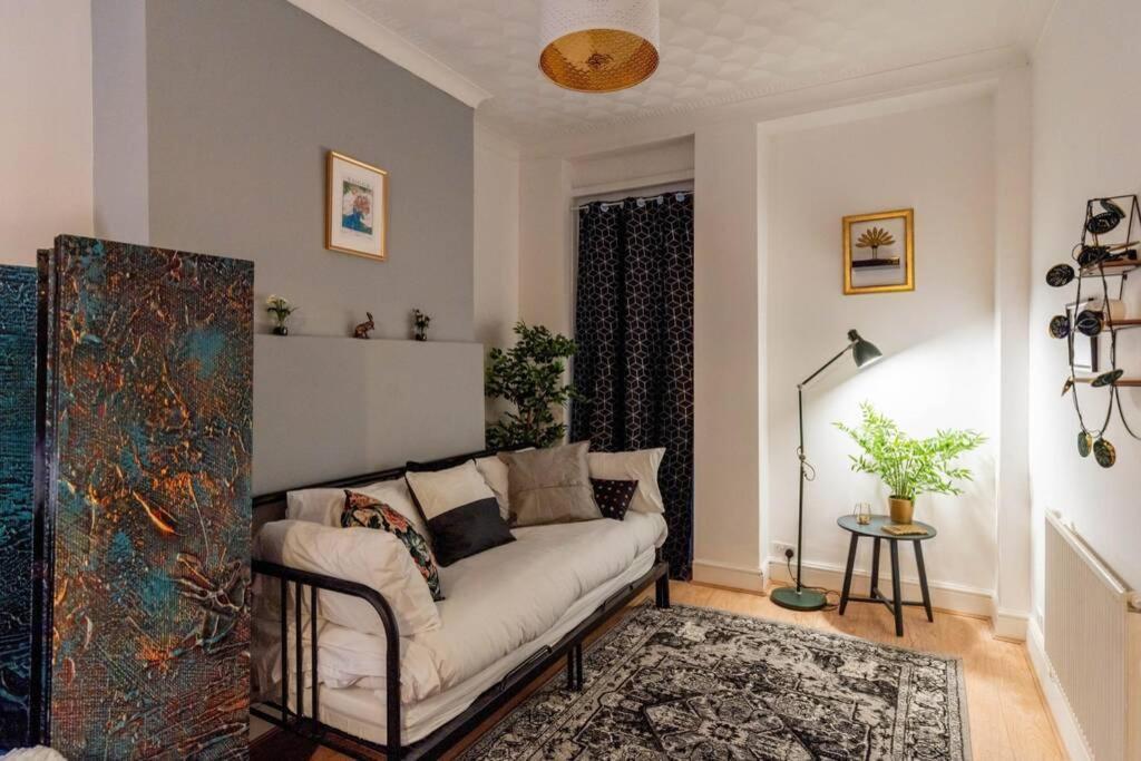 The Gatsby - Beautiful Spacious Central House カーディフ エクステリア 写真