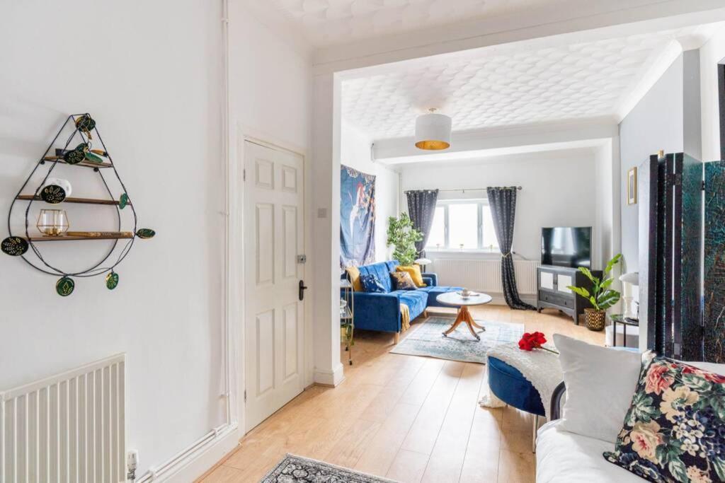 The Gatsby - Beautiful Spacious Central House カーディフ エクステリア 写真